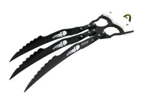 10" Defender Xtreme Fantasy Hunting Claw Knife with Nylon Sheath